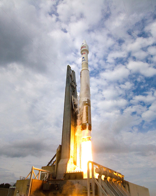 Illustration for article titled MAVEN "Nails It," Swinging Into Mars Orbit With Style